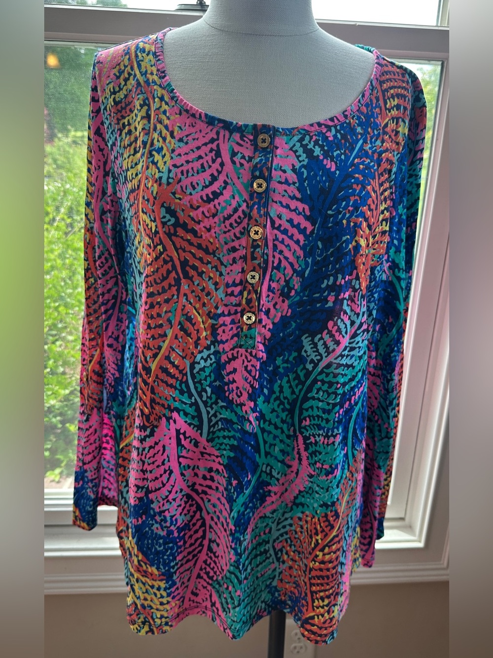 Lilly Pulitzer 100% Pima Cotton Electric Feel Long Sleeve Top, Size XL